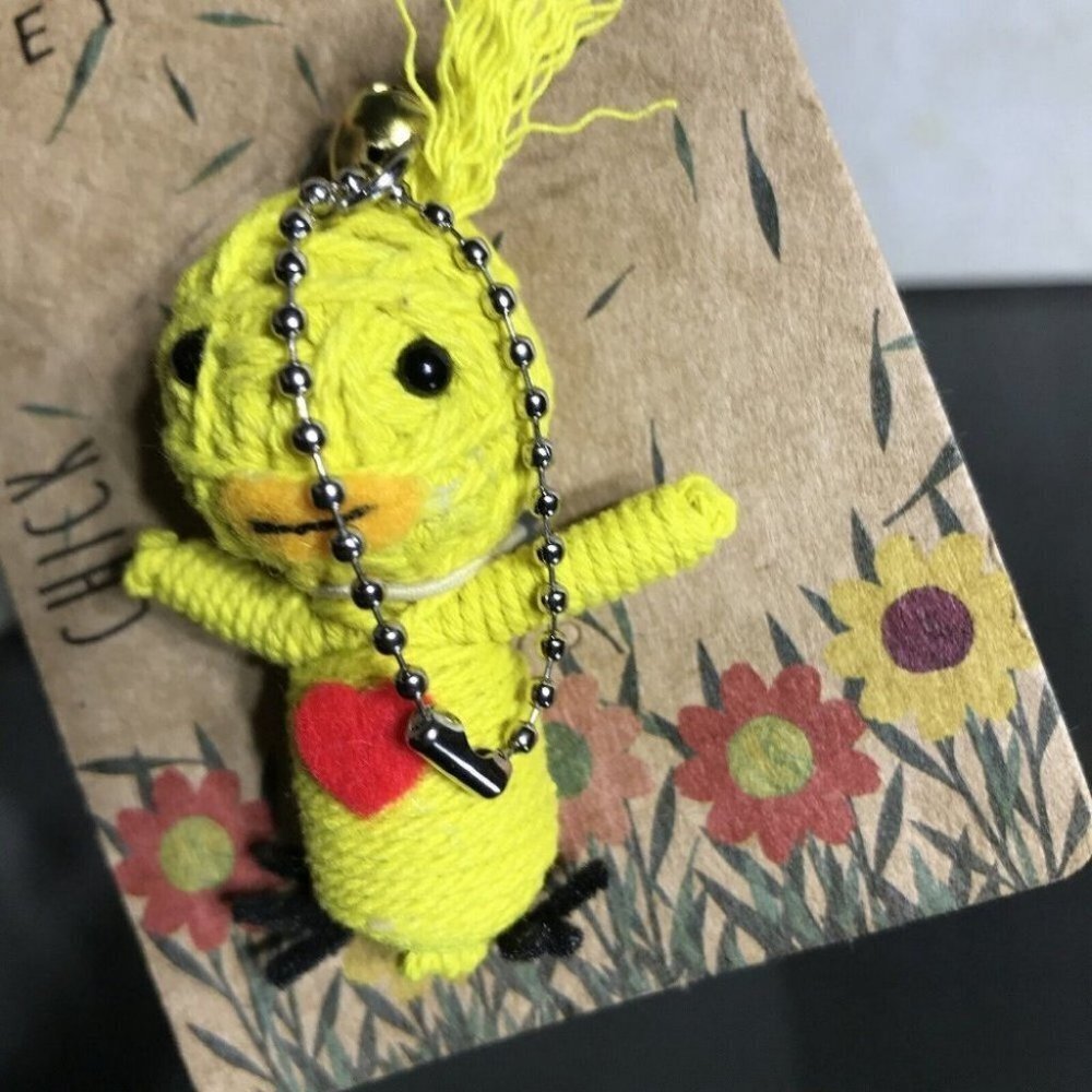 KNITMARES KEYCHAIN yellow Chick Chicken with heart chick Key Chain New - Picture 3 of 7